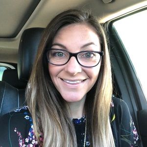 Meet your Posher, Dana